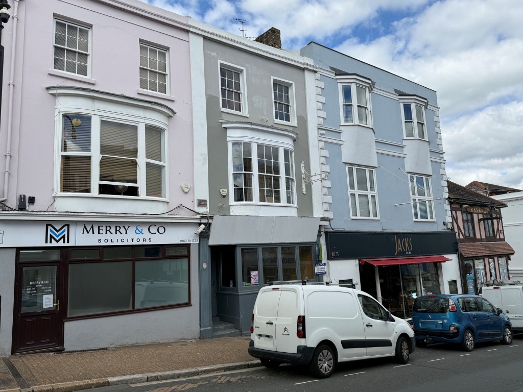 Lot: 78 - VACANT FOUR STOREY FREEHOLD TOWN CENTRE BUILDING WITH POTENTIAL - Alternative View of Front